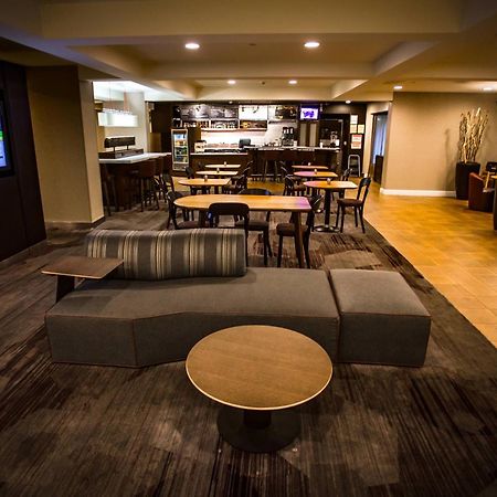 Готель Courtyard Memphis East/Bill Morris Parkway Екстер'єр фото