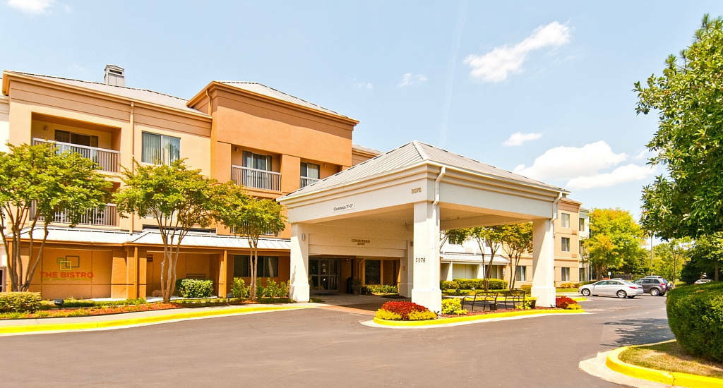 Готель Courtyard Memphis East/Bill Morris Parkway Екстер'єр фото